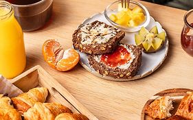 Mercure Salisbury White Hart Hotel & Apartments